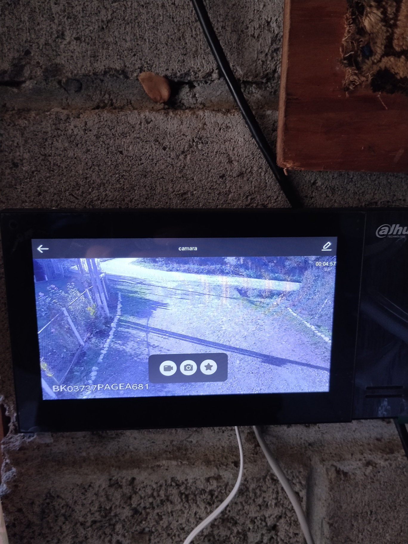 Monitor Dahua mostrando la cámara asociada al videoportero